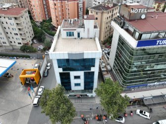 ATAŞEHİR KAYIŞ DAĞI CADDESİNDE A PLUS KOMPLE KİRALIK ŞIK PLAZA